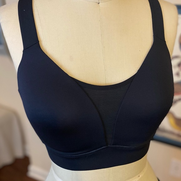NWOT Under Armour Sports Bra - Picture 5 of 14